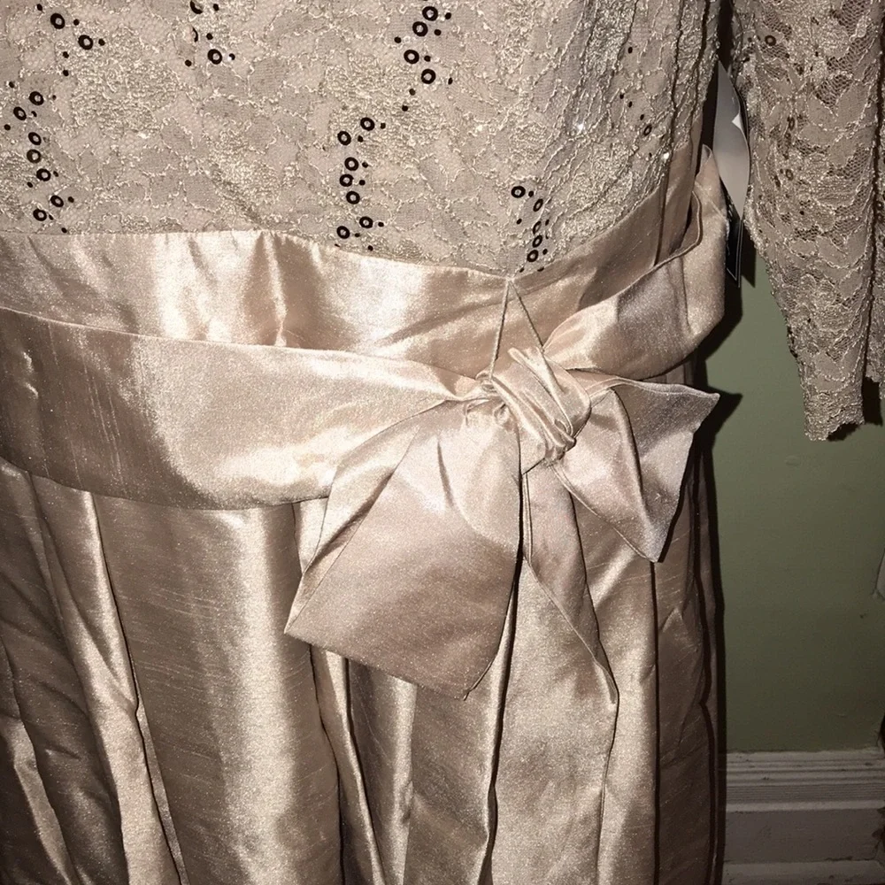 Dress - Picture 4 of 8